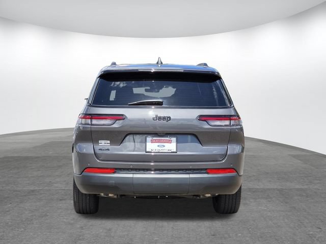 Used 2025 Jeep Grand Cherokee L Altitude AWD/4WD image 5