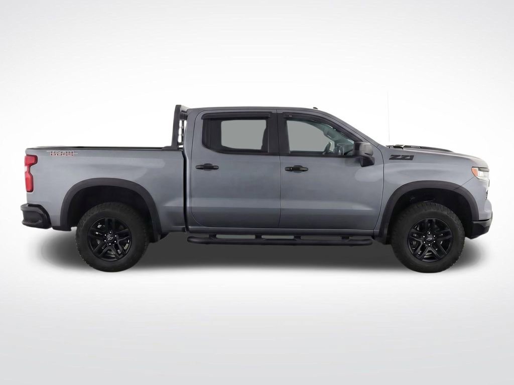 Used 2024 Chevrolet Silverado 1500 Custom Trail Boss w/ LPO, Dark Essentials Package AWD/4WD image 9