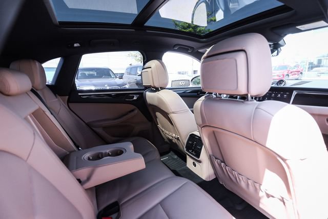 Used 2022 Porsche Macan AWD/4WD image 70
