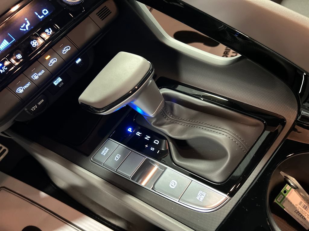 New 2026 Hyundai Elantra SEL FWD image 18