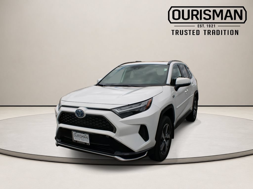 Used 2022 Toyota RAV4 SE w/ Weather & Moonroof Package AWD/4WD image 5
