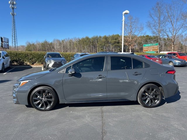 Used 2023 Toyota Corolla SE w/ SE Premium Package image 8