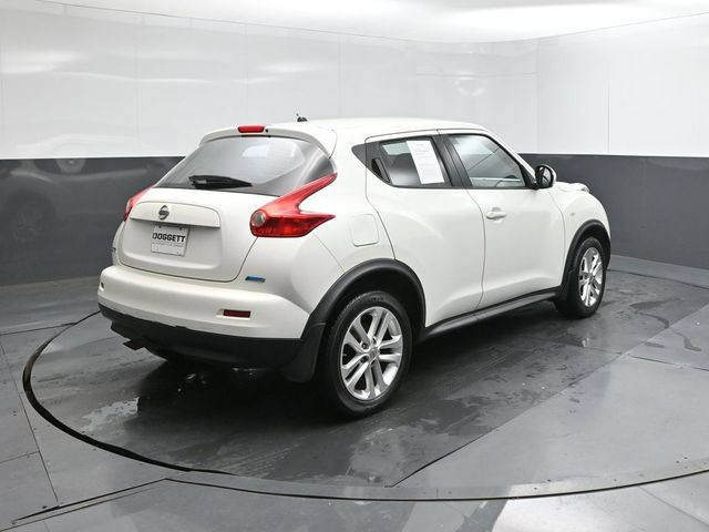 Used 2014 Nissan Juke S FWD image 8