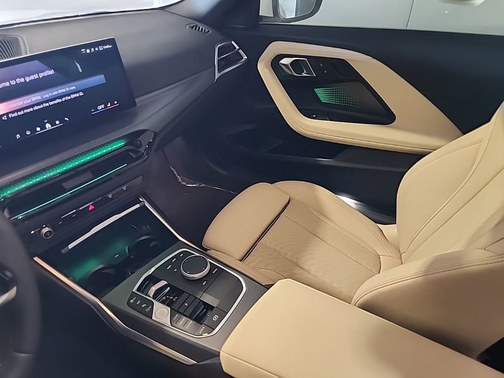 Used 2025 BMW 230i Coupe w/ Convenience Package image 6