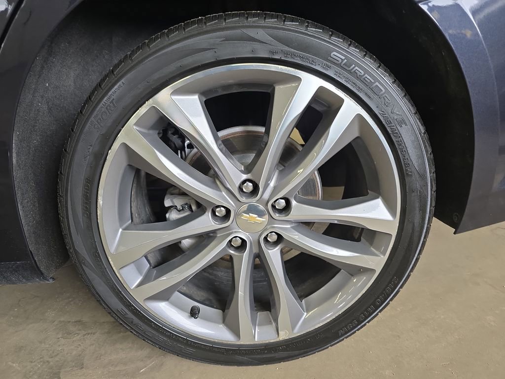 Used 2023 Chevrolet Malibu LT FWD image 35