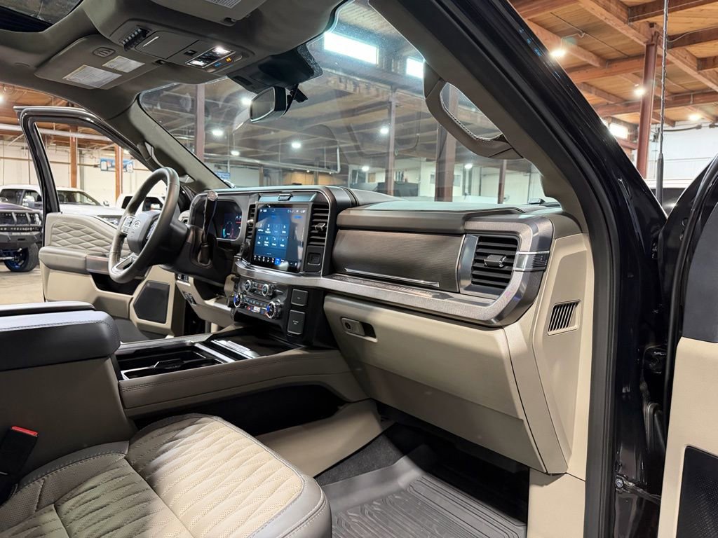 Used 2025 Ford F250 Platinum w/ Platinum Plus Package image 22
