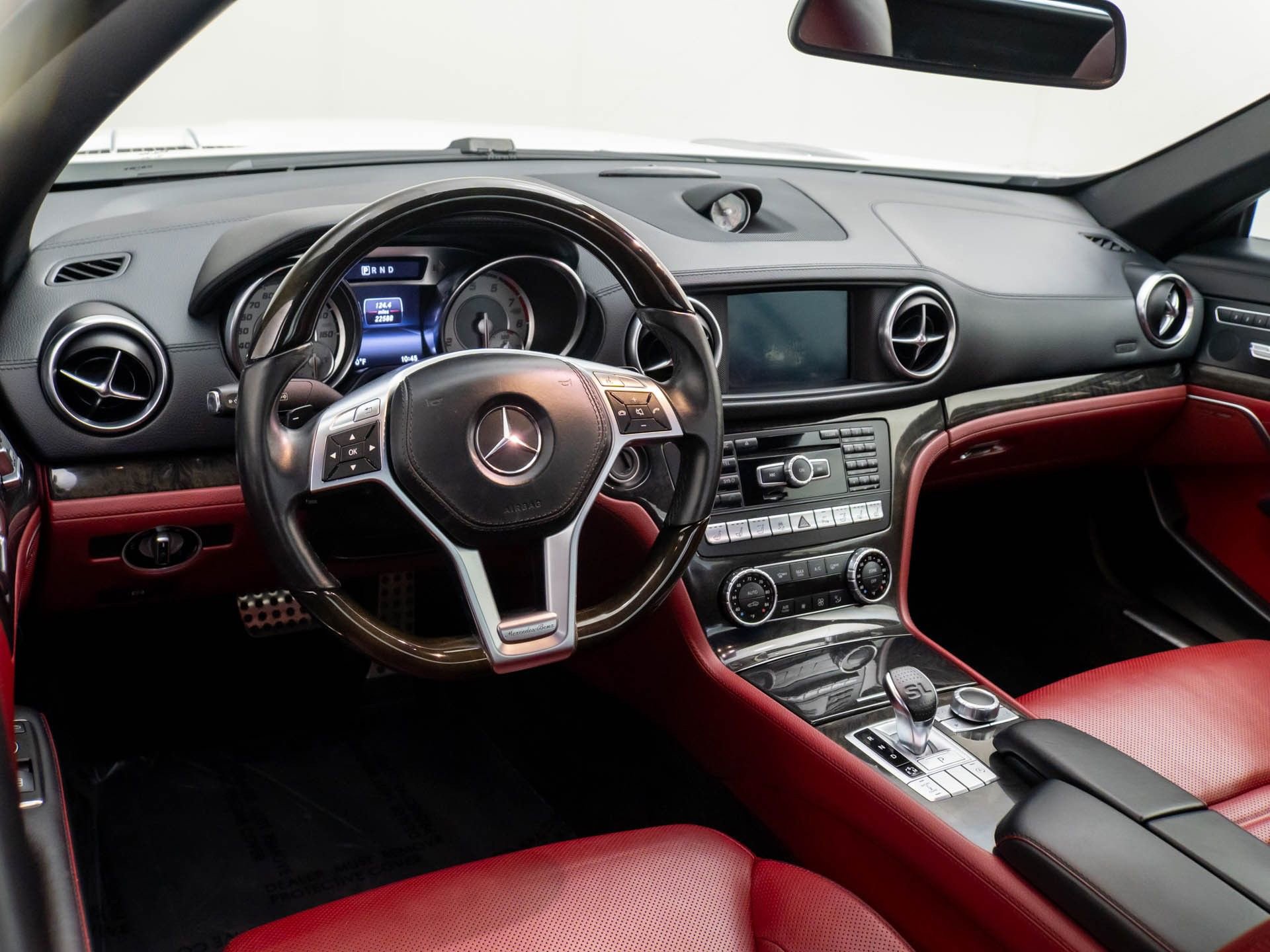 Used 2015 Mercedes-Benz SL 400 image 10