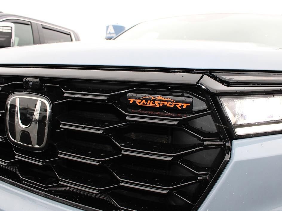 Used 2025 Honda Pilot TrailSport image 9