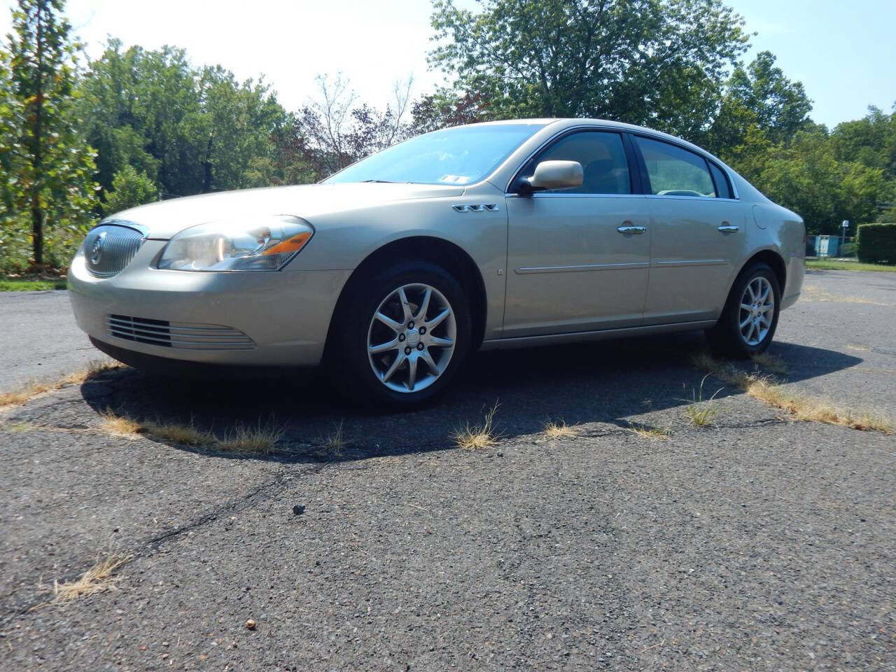 Used 2007 Buick Lucerne CXL FWD image 1