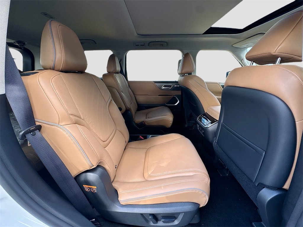 New 2026 INFINITI QX80 Luxe w/ Cargo Package image 30