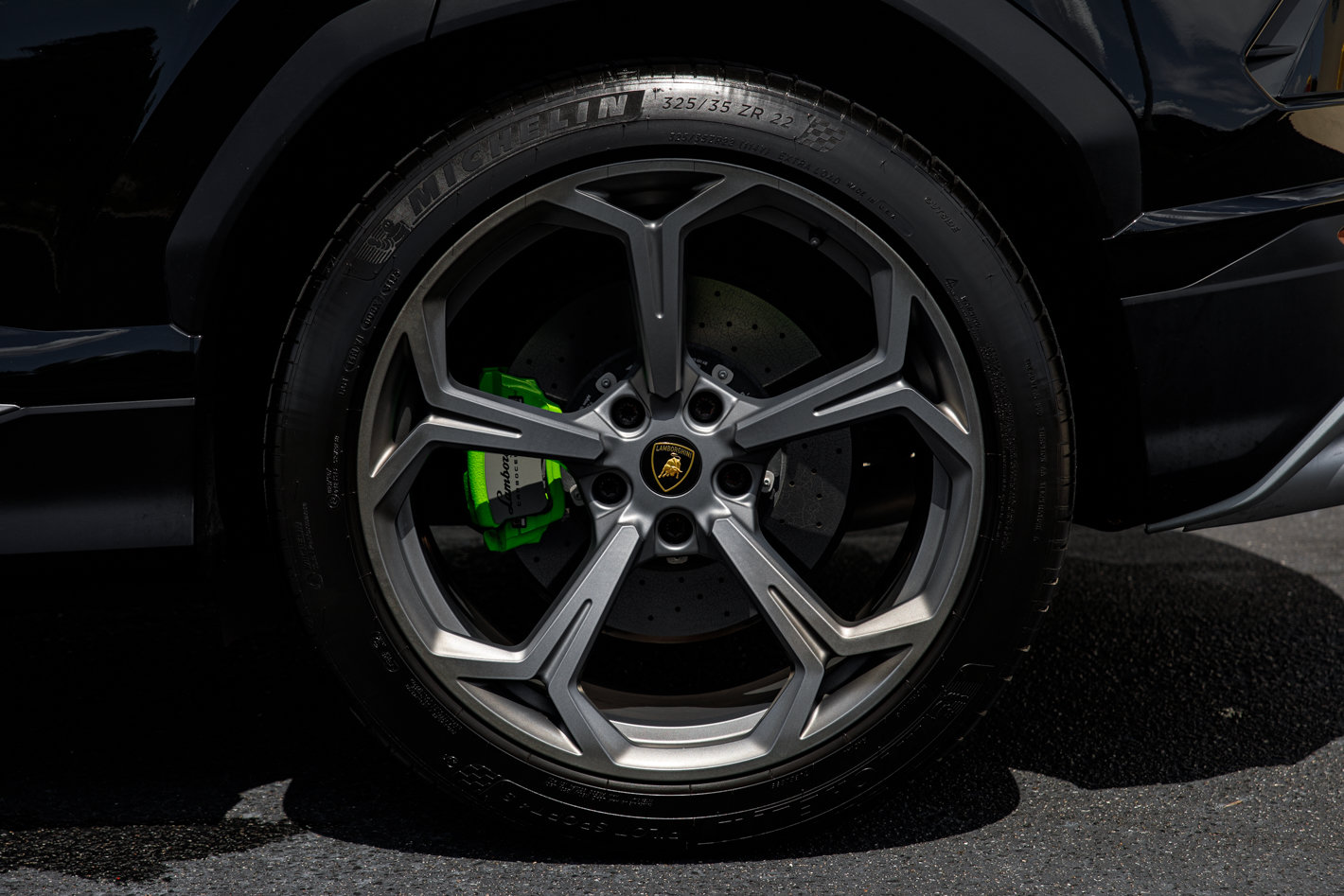 Used 2022 Lamborghini Urus AWD/4WD image 9