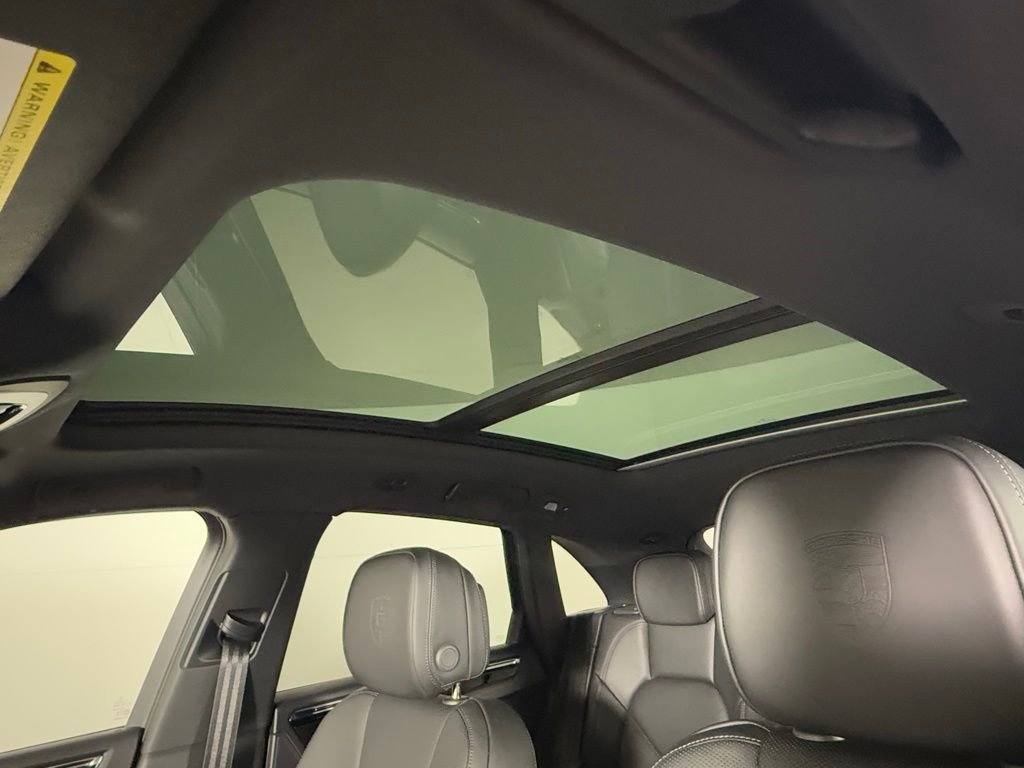 New 2026 Porsche Macan Turbo image 39