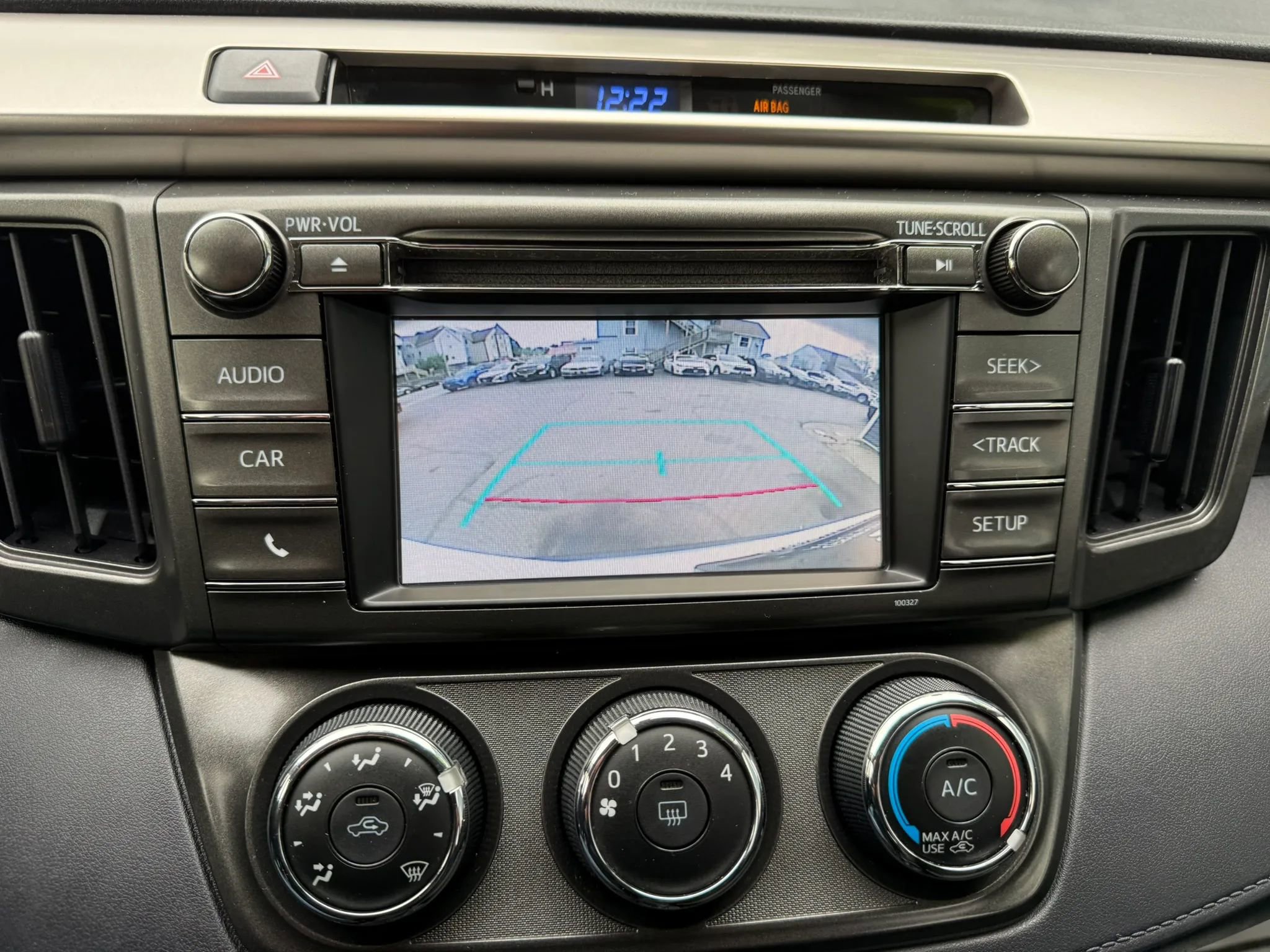 Used 2015 Toyota RAV4 LE AWD/4WD image 19