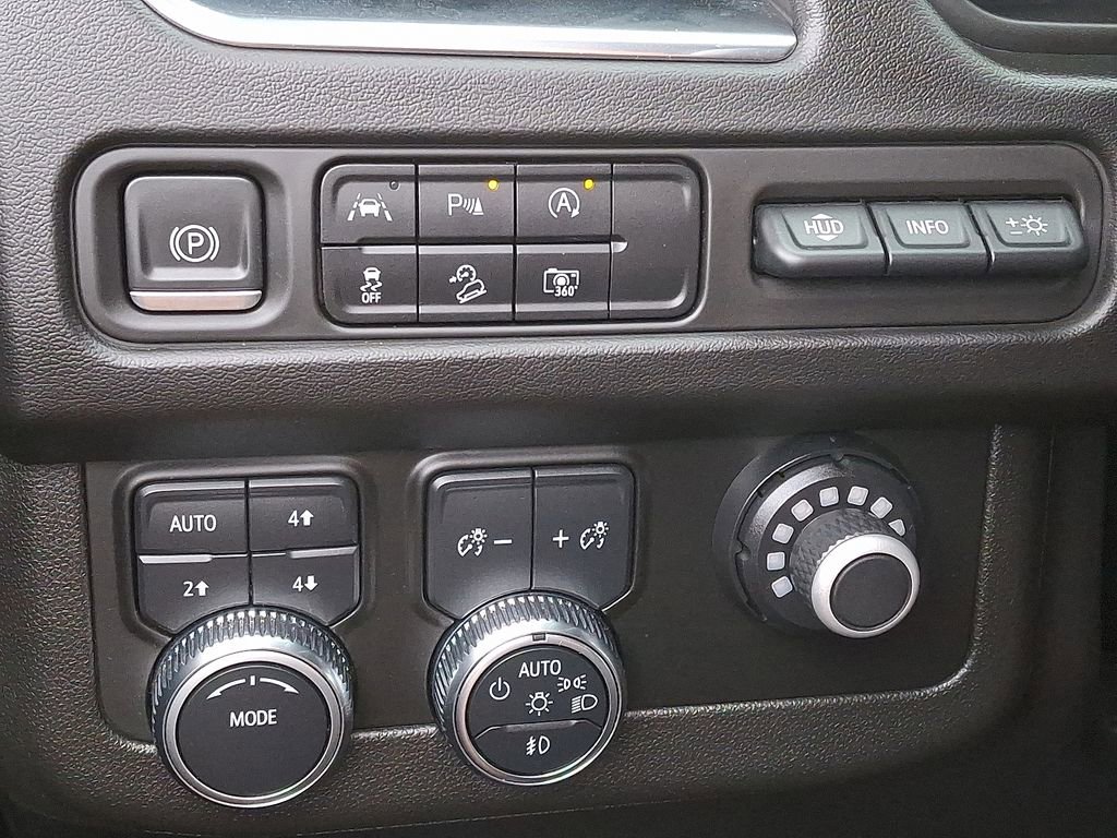 Used 2023 GMC Yukon AT4 w/ AT4 Premium Package image 28