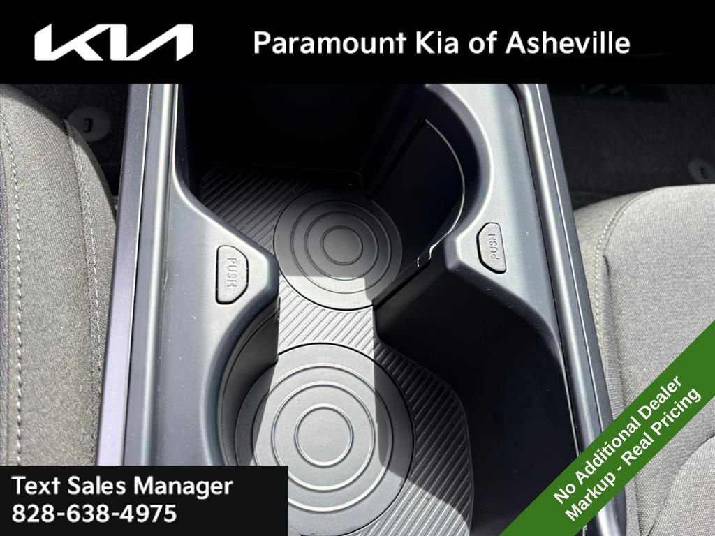 New 2026 Kia K4 LXS image 26