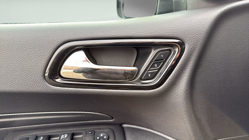 Used 2022 Dodge Durango R/T w/ Trailer Tow Group IV image 29