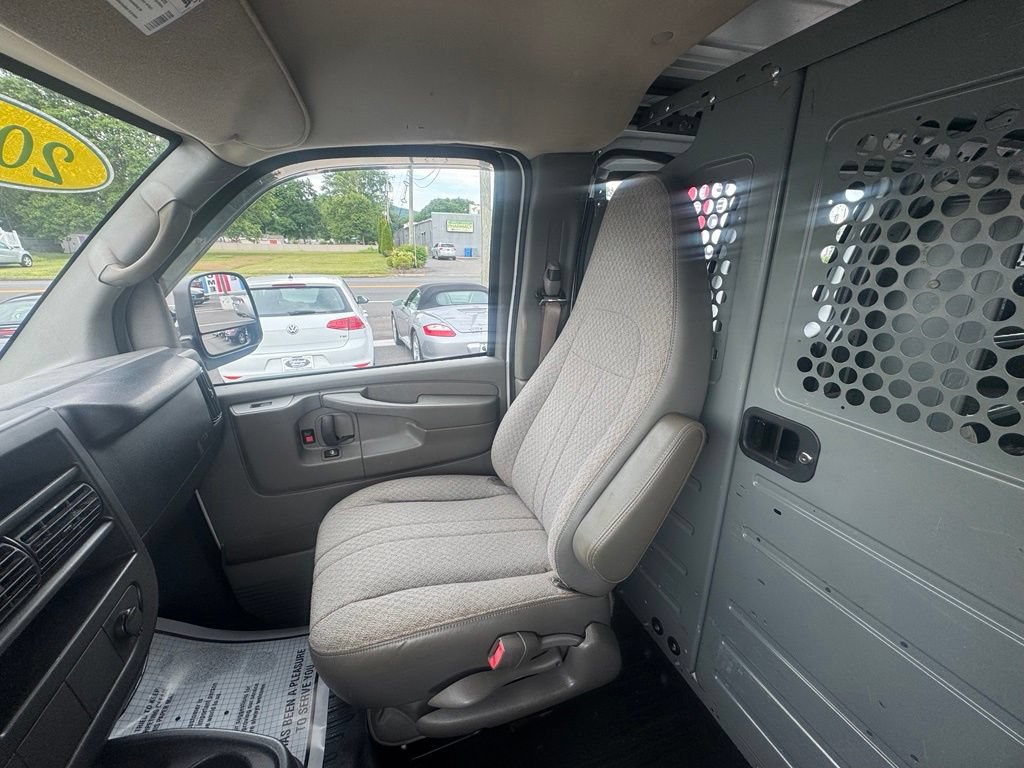 Used 2014 Chevrolet Express 1500 AWD image 18