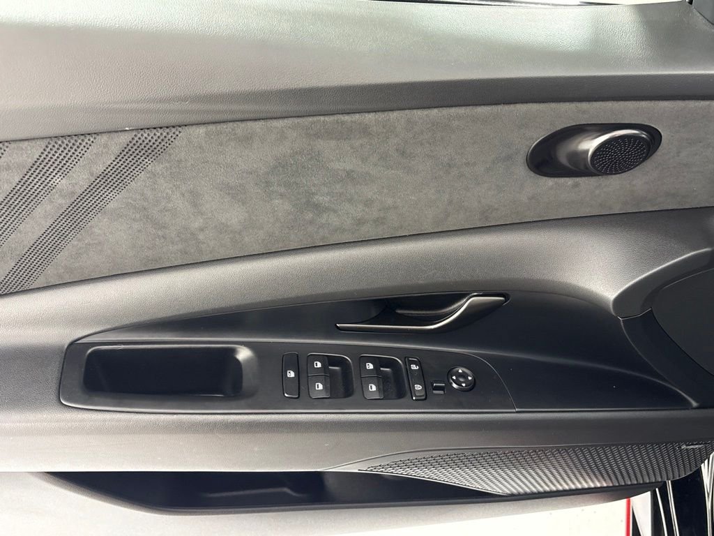 Used 2025 Hyundai Elantra N FWD image 25