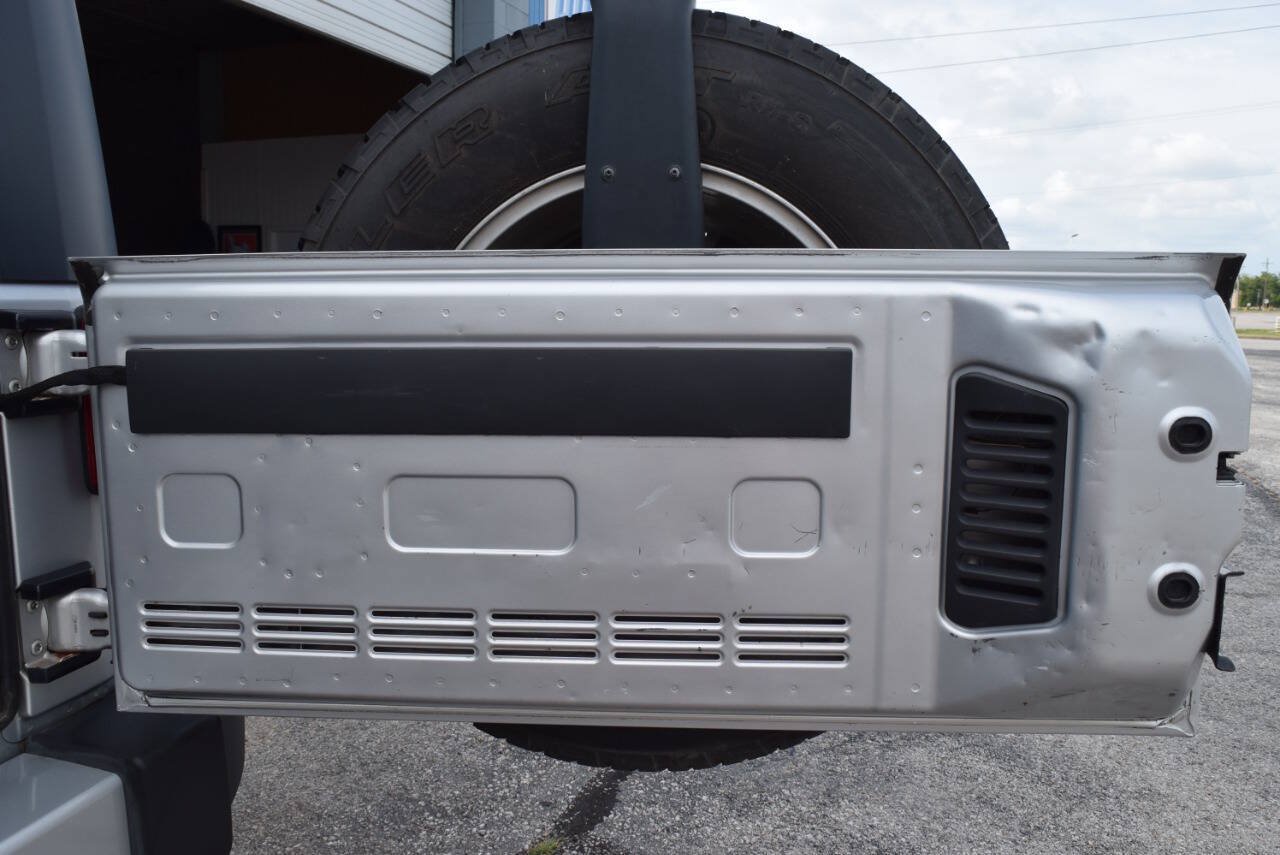 Used 2010 Jeep Wrangler Unlimited Sahara w/ Trailer Tow Group AWD/4WD image 62