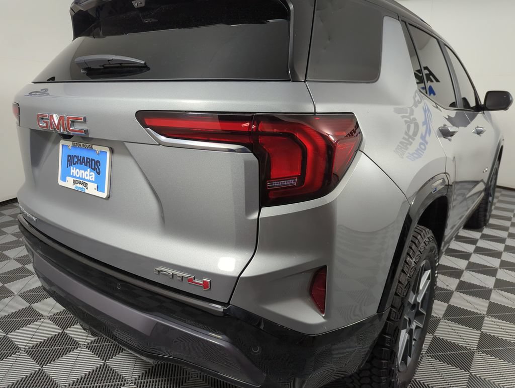 Used 2026 GMC Terrain AT4 w/ Technology Package II AWD/4WD image 5