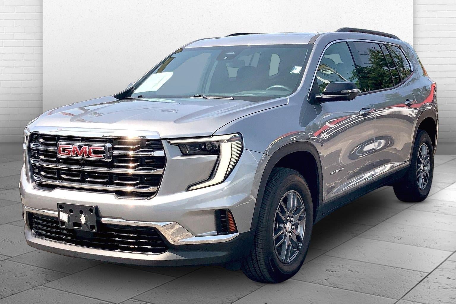 Used 2025 GMC Acadia Elevation FWD image 11