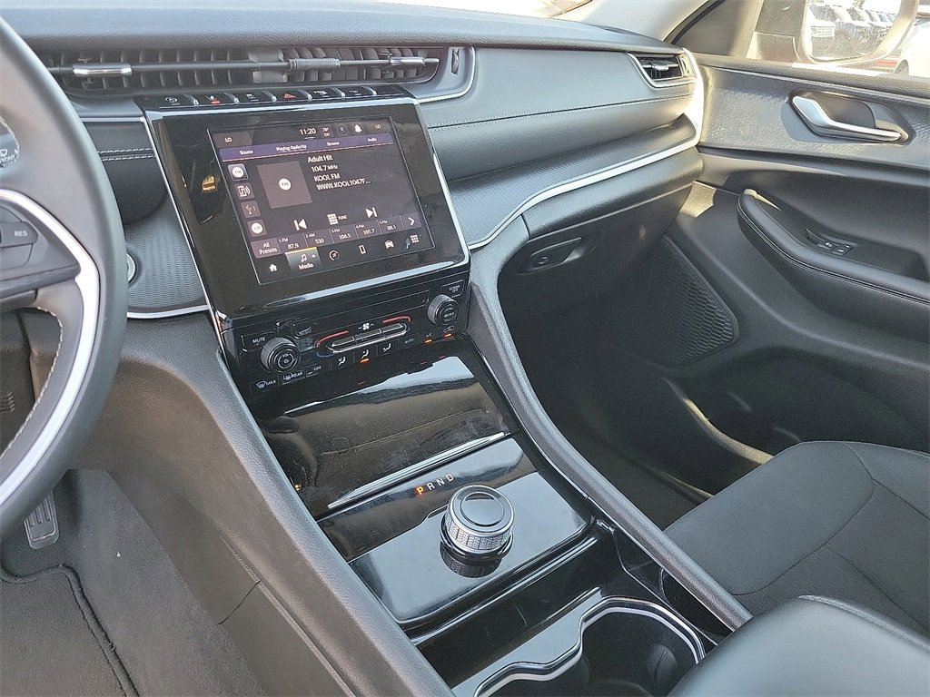 Used 2023 Jeep Grand Cherokee L Laredo image 20