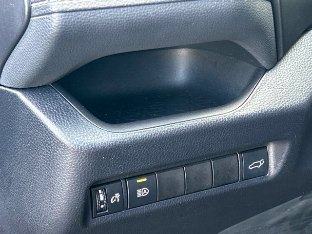 Used 2020 Toyota RAV4 XLE w/ Convenience Package AWD/4WD image 23