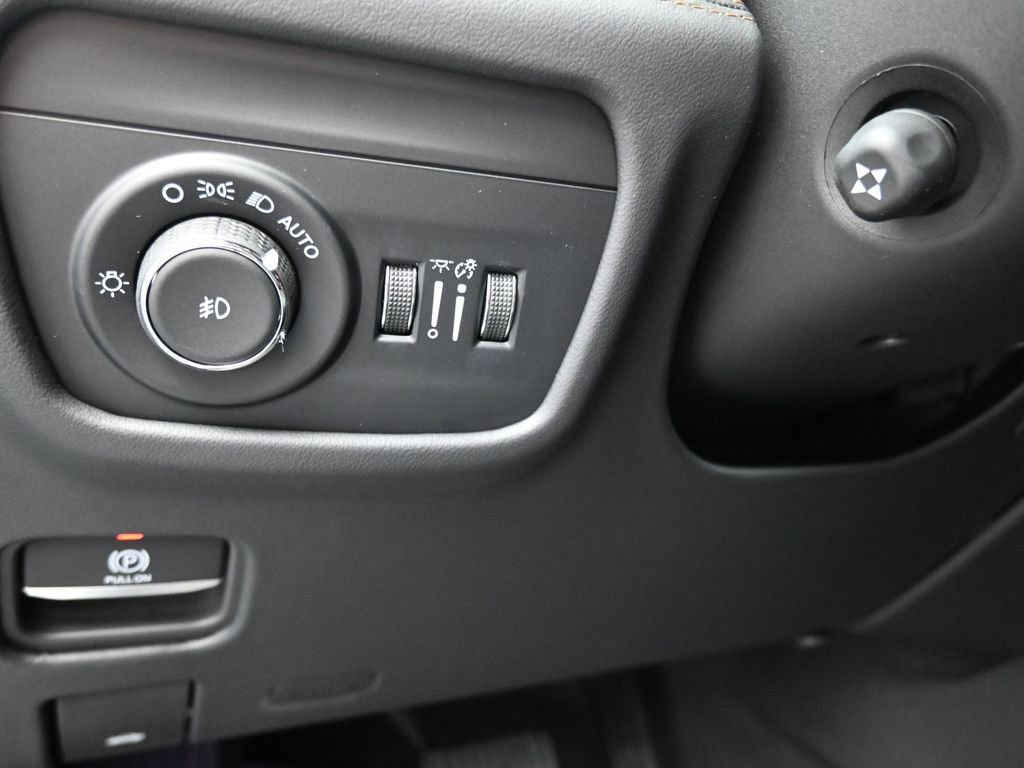 New 2025 Jeep Grand Cherokee L Summit image 25