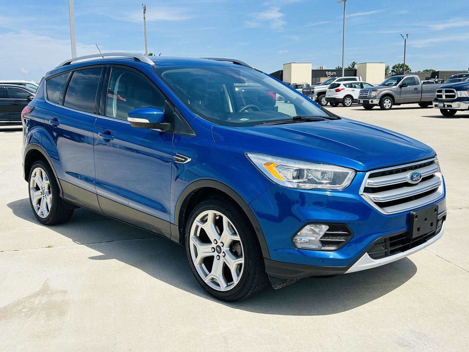Used 2019 Ford Escape Titanium FWD video 2