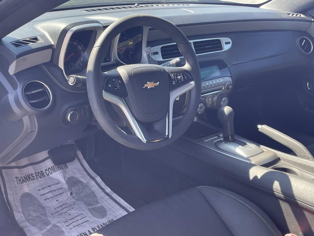Used 2015 Chevrolet Camaro LS RWD image 17