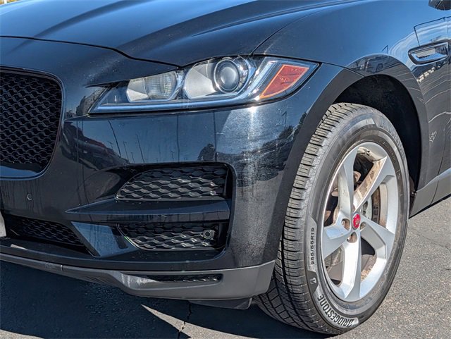 Used 2020 Jaguar F-PACE Premium image 2