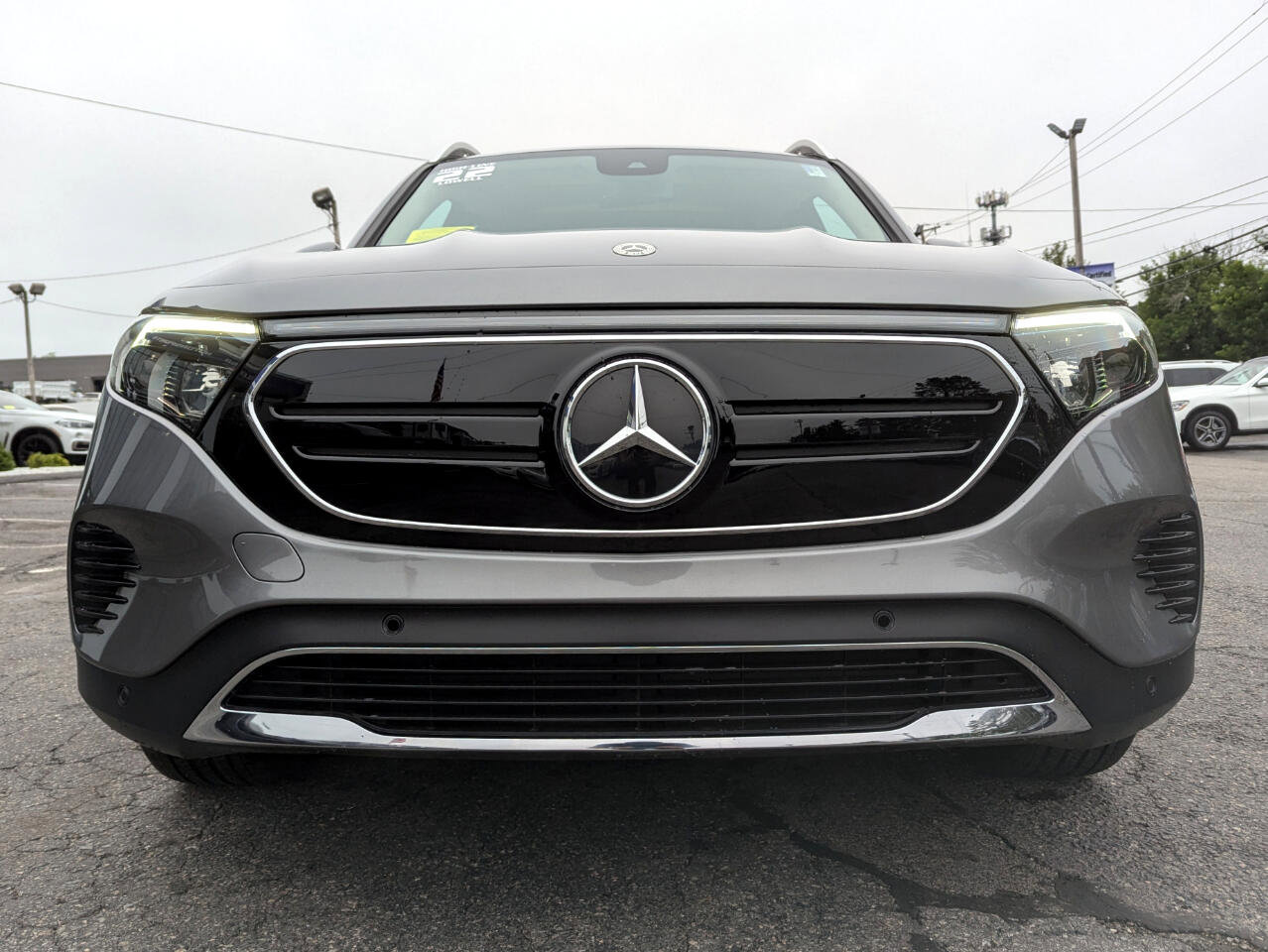 Used 2022 Mercedes-Benz EQB 300 4MATIC image 5