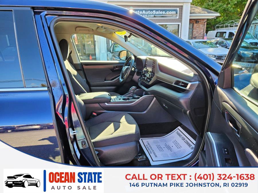Used 2021 Toyota Highlander L image 12