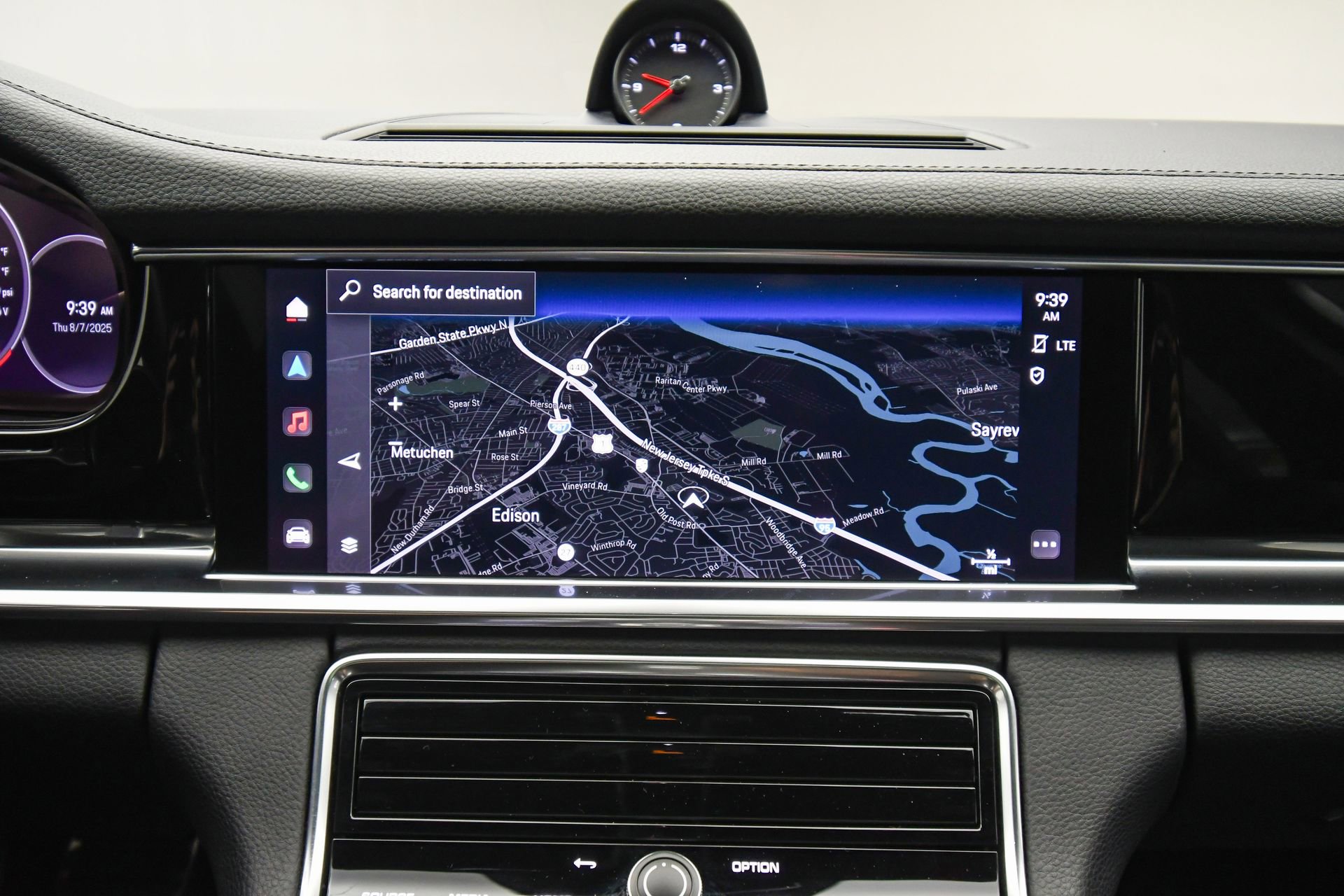 Used 2022 Porsche Panamera 4S image 40