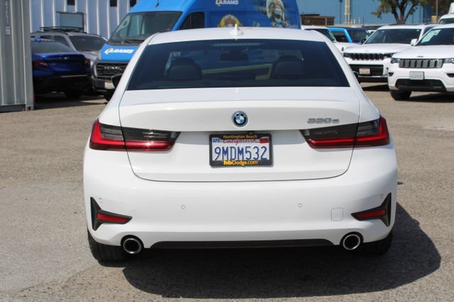 Used 2022 BMW 330e w/ Convenience Package RWD image 4