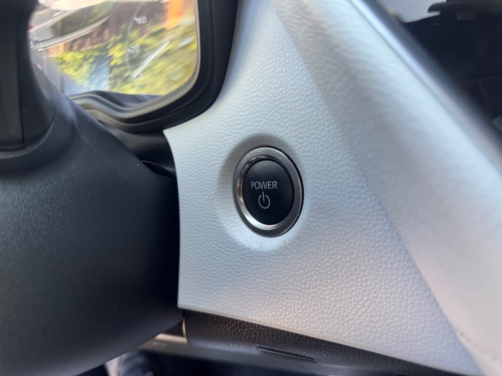 Certified 2025 Toyota Corolla SE AWD/4WD image 30