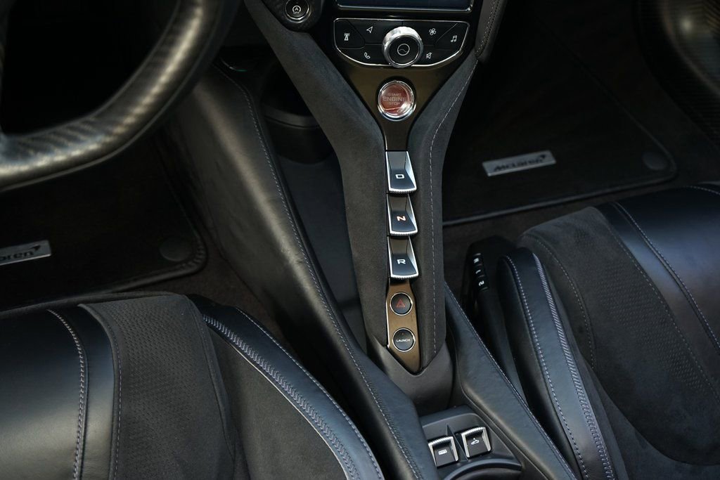 Used 2020 McLaren 720S Spider image 27