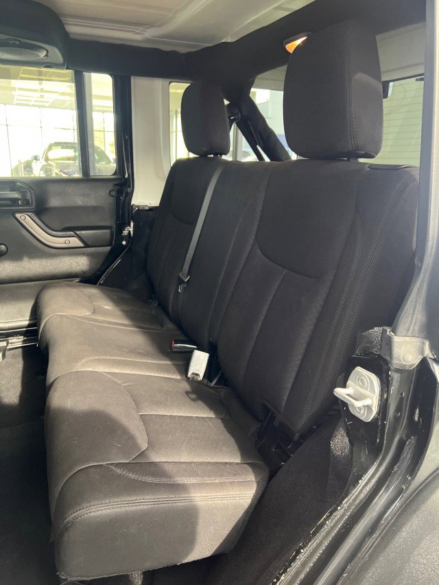Used 2013 Jeep Wrangler Unlimited Sport image 9