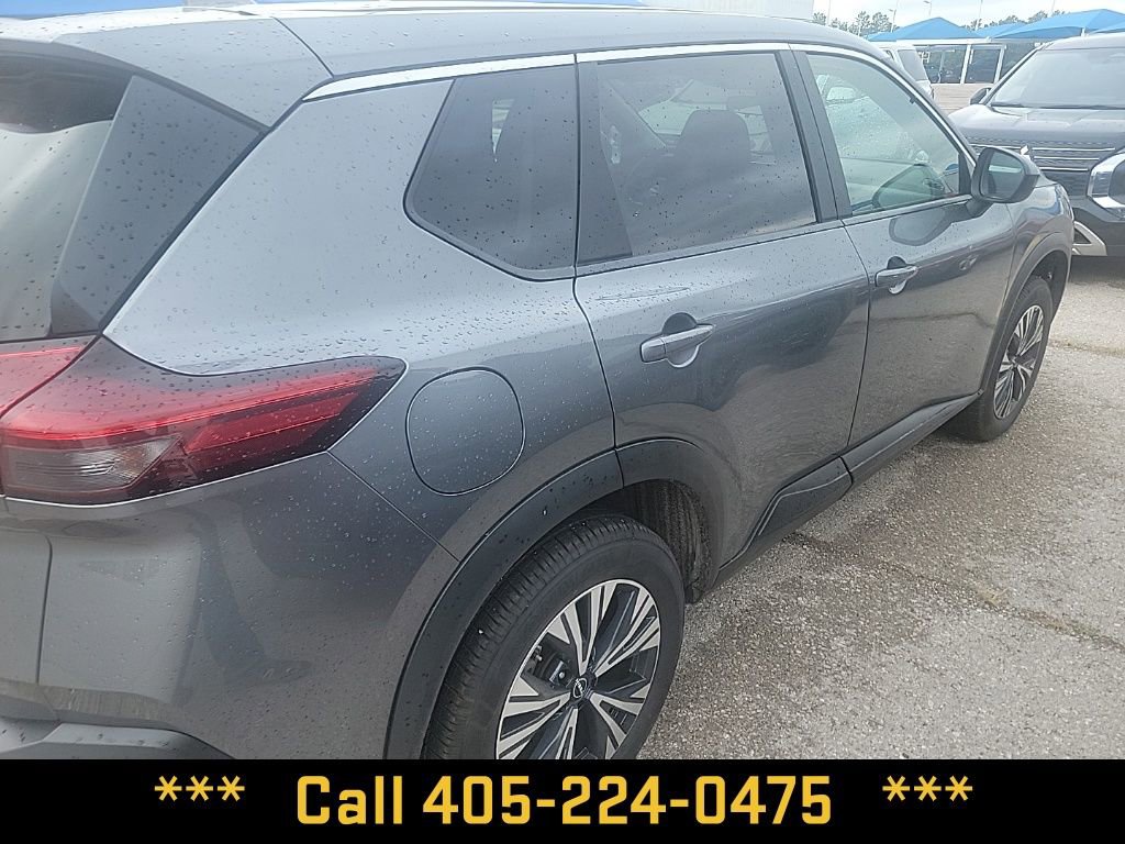 Used 2023 Nissan Rogue SV image 21