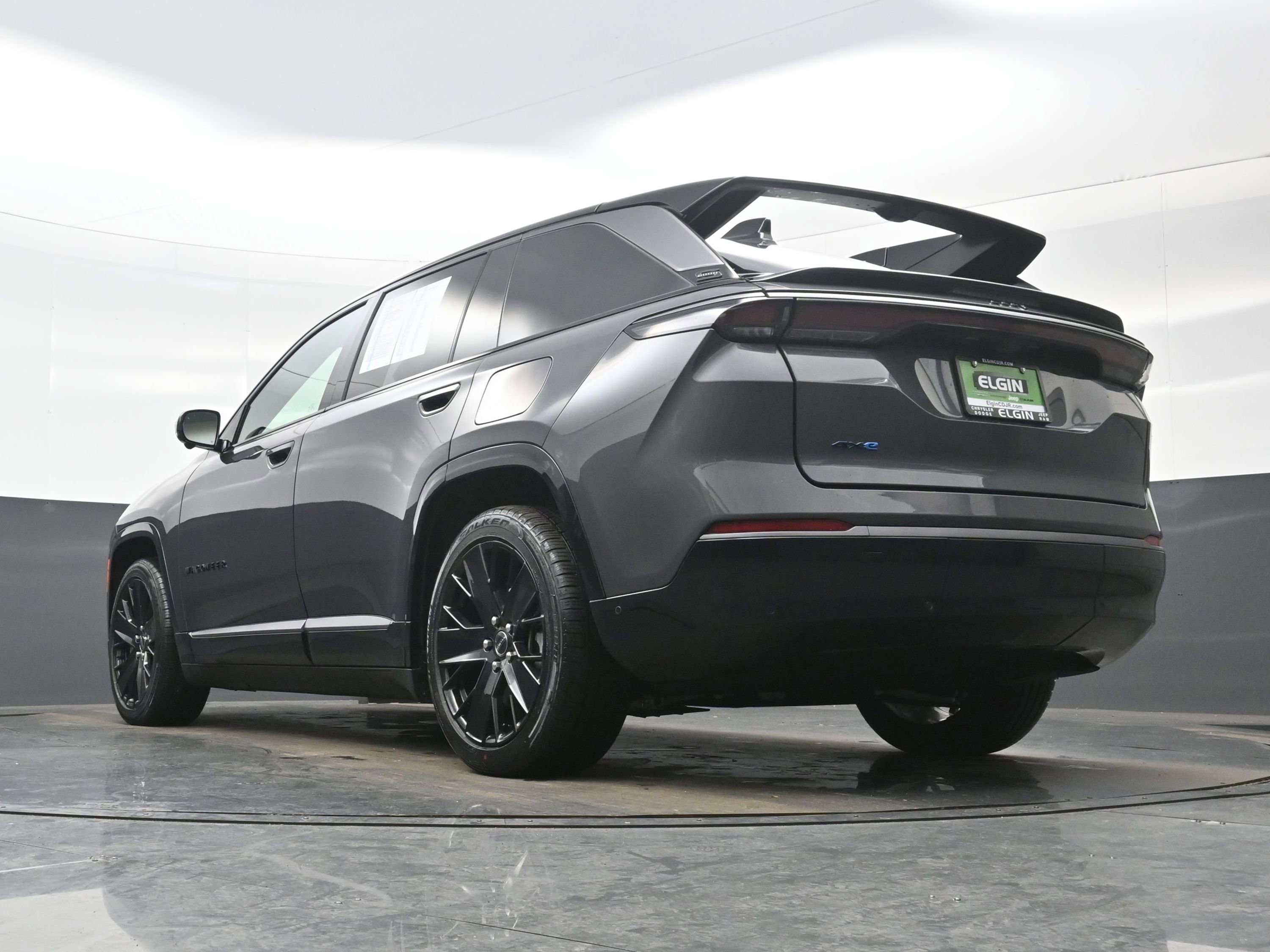 Used 2024 Jeep Wagoneer Launch Edition image 27