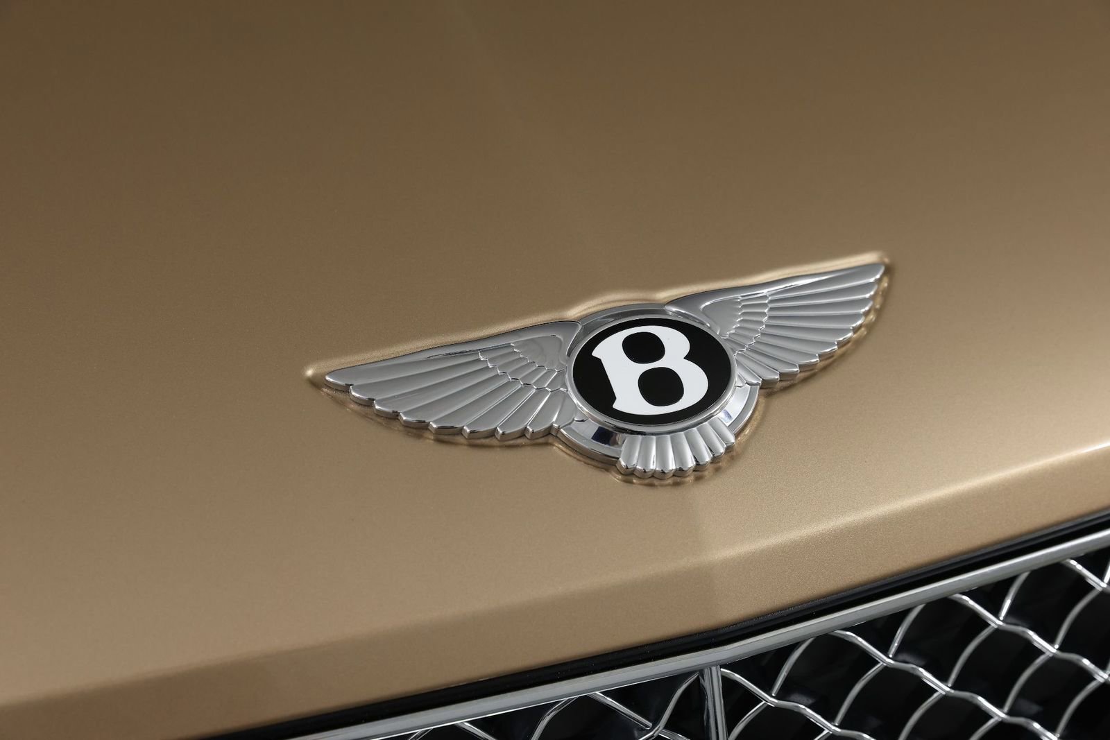 Used 2021 Bentley Bentayga image 12