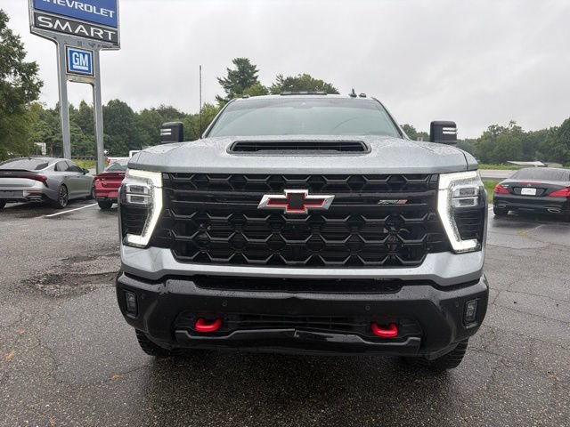 Used 2026 Chevrolet Silverado 2500 ZR2 AWD/4WD image 2