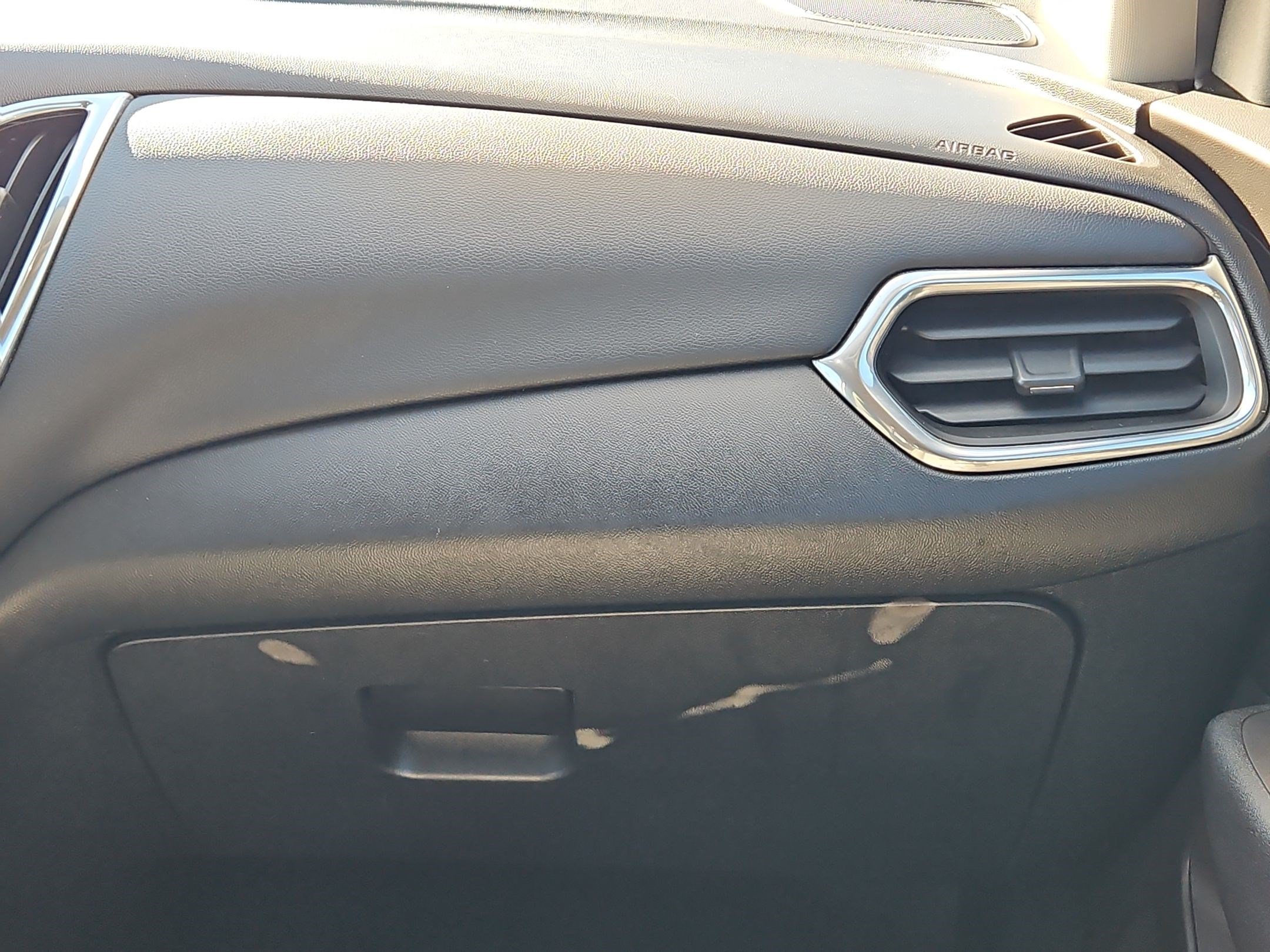 Certified 2018 Chevrolet Equinox LT FWD image 29