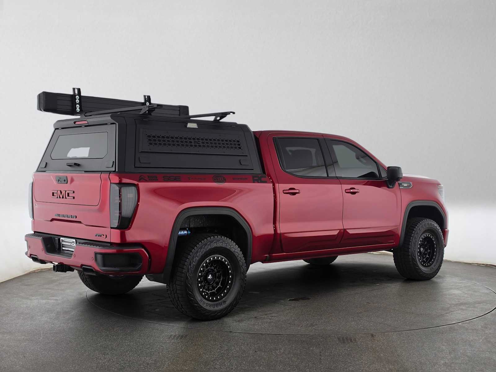 Used 2024 GMC Sierra 1500 AT4 w/ Technology Package AWD/4WD image 3