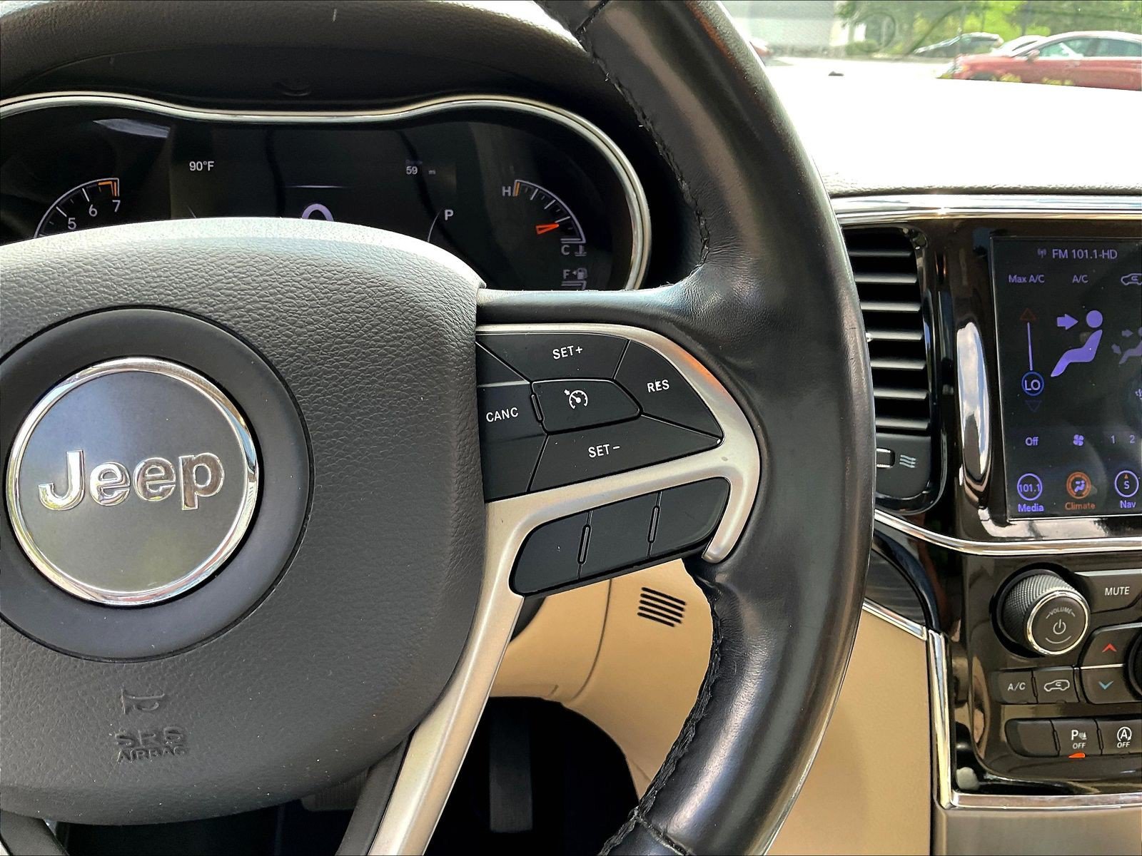 Used 2020 Jeep Grand Cherokee Limited w/ Luxury Group II AWD/4WD image 13