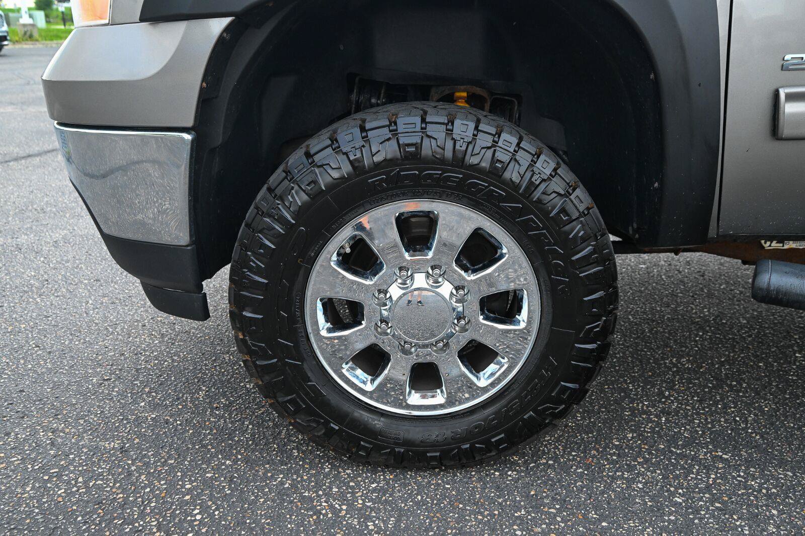 Used 2013 GMC Sierra 2500 SLT w/ SLT Convenience Package AWD/4WD image 12