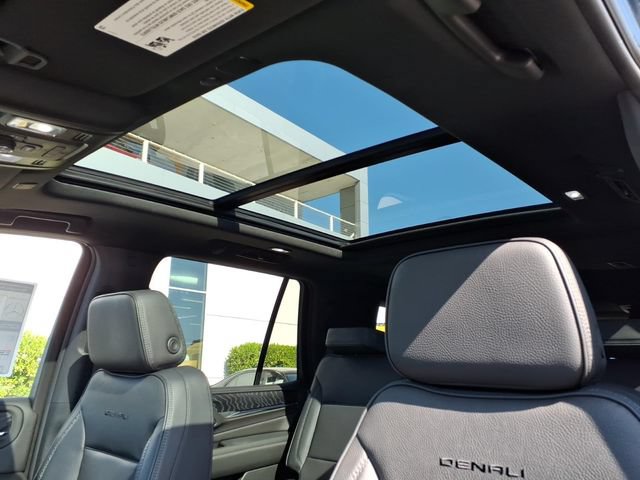Used 2024 GMC Yukon Denali AWD/4WD image 13