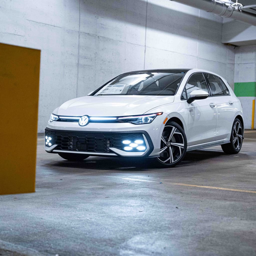New 2026 Volkswagen GTI SE FWD image 1