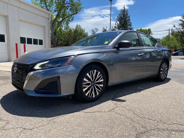 Used 2024 Nissan Altima 2.5 SV