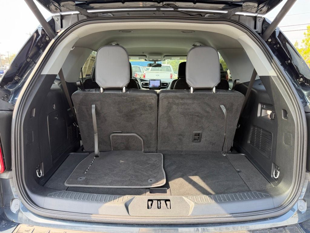 Certified 2023 Ford Explorer XLT w/ Equipment Group 202A image 43